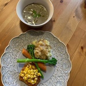 Meet your Posher, Carl